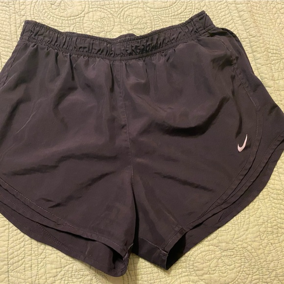 Nike run shorts- women’s size medium - Picture 1 of 3
